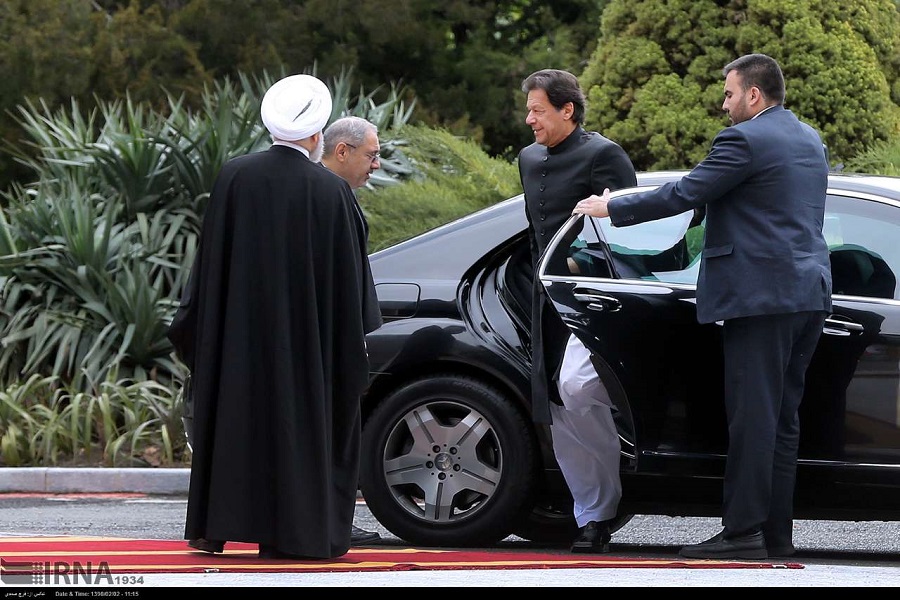 Pakistani media welcome PM Imran Iran visit