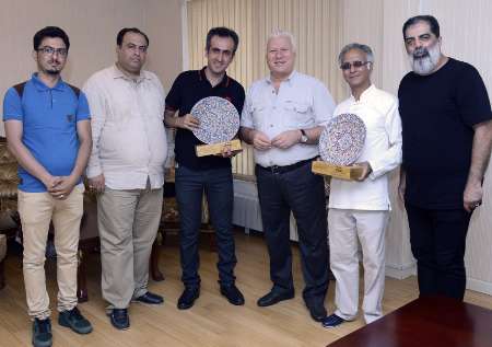 Iran, Azerbaijan review ways to promote theater co-op