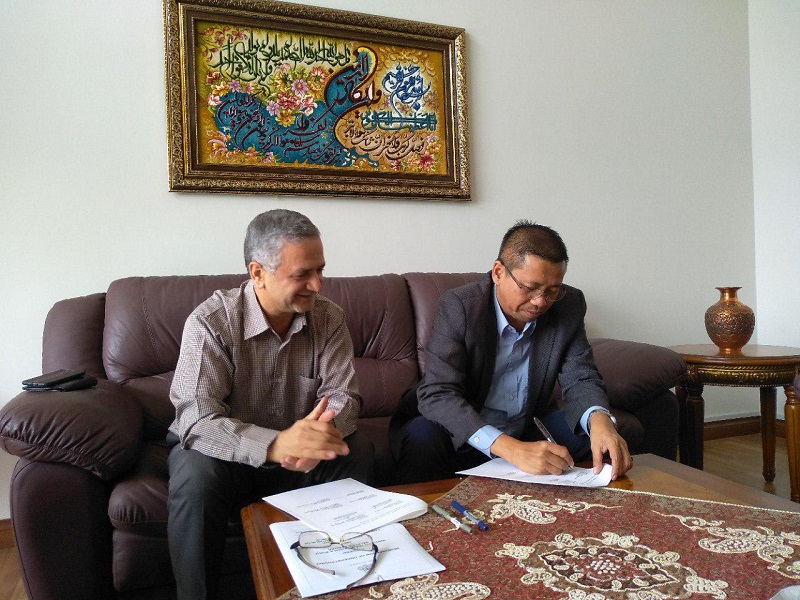 Iran, Malaysia sign MoU to translate literary works