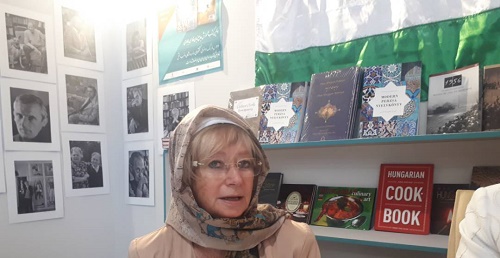 500 Persian manuscripts in Budapest library: Hungarian official