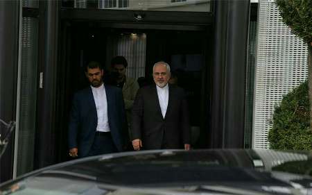 Zaif: Iran, France keen on expanding relations